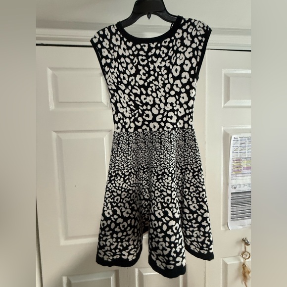 Black and White Leopard Print Dress - Picture 9 of 12